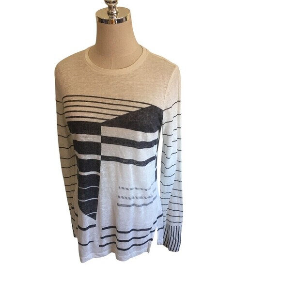 Vince Sweater Women's Size Small White Gray Geometric Light Weight Top Linen - Picture 2 of 6